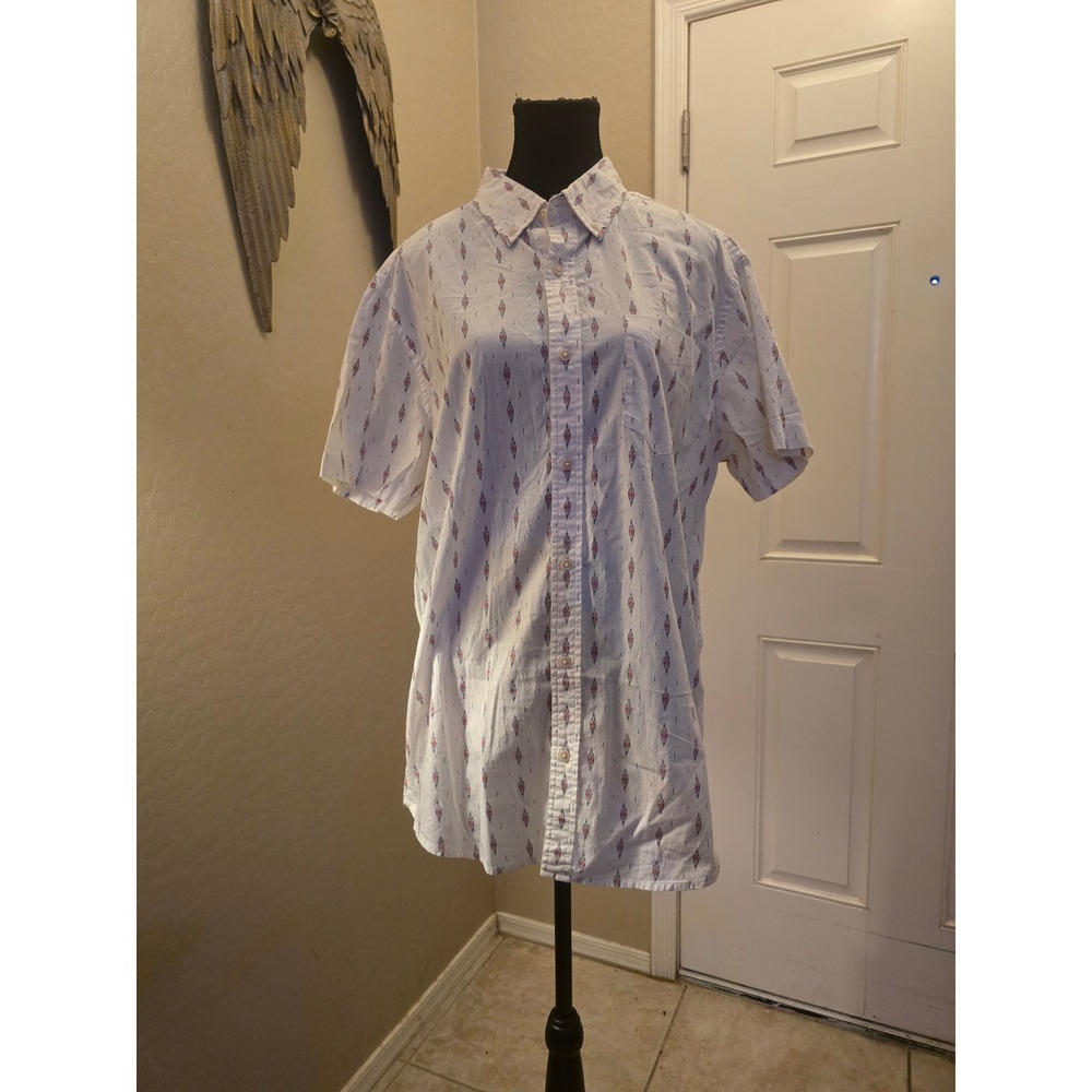 Urban Pipeline Boys L 14-16 MaxWear Short Sleeve Button Down Geometric Shirt